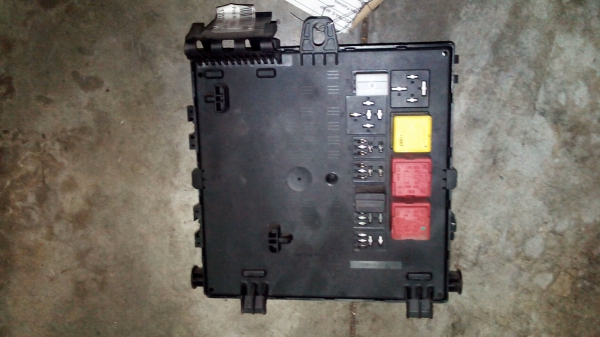 Caixa dos Fusíveis OPEL VECTRA C | 02 - (20187841).