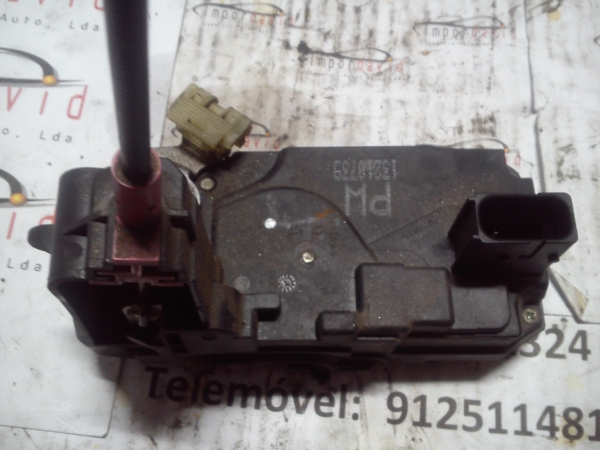 Fecho da Porta Trás Dto OPEL ASTRA H | 04 - (20198155).