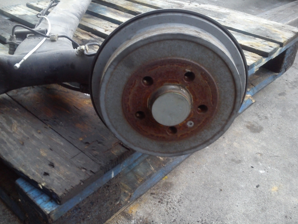 Eixo Traseiro Tambor VOLKSWAGEN POLO (6R_) | 09 - (20198192).