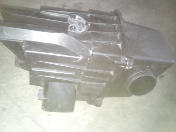 Caixa de filtro ar VOLKSWAGEN POLO (6R_) | 09 - (20198276).