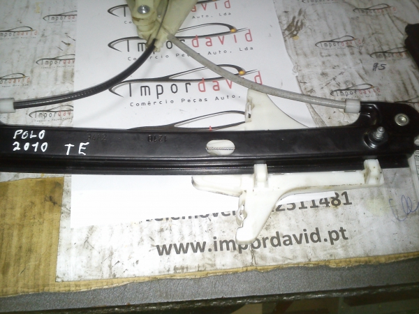 Elevador Trás Esq VOLKSWAGEN POLO (6R_) | 09 - (20198386).