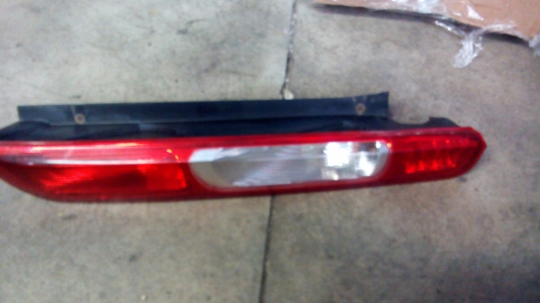 Farolim Stop Dto FORD FOCUS II (DA_) | 04 - (20199416).