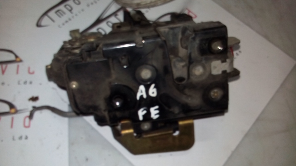 Fecho da Porta Frente Esq AUDI A6 Avant (4B, C5) | 97 - 05 (20199490).