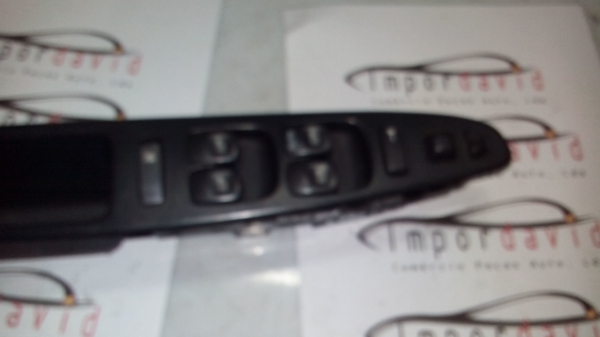 Interruptor de vidros VOLVO V40 Combi (VW) | 95 - 04 (20199685).