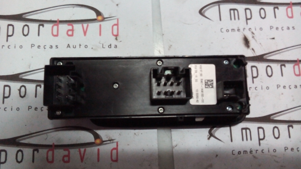 Interruptor de vidros FORD FIESTA VI | 08 - (20199737).