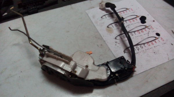 Fecho da Porta Frente Dto OPEL AGILA (A) (H00) | 00 - 07 (20199767).