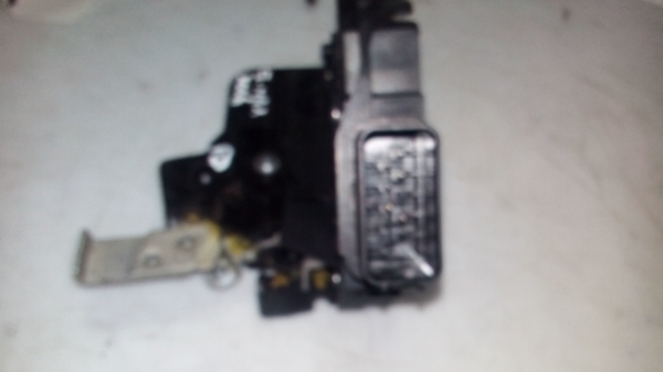 Fecho da Porta Frente Esq FORD S-MAX | 06 - (20200019).