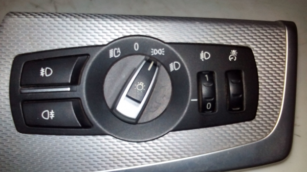 Interruptor de luz ( Tablier) ) BMW 5 Touring (F11) | 10 - (20201383).
