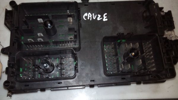 Caixa dos Fusíveis CHEVROLET CRUZE Hatchback (J305) | 11 - (20201427).