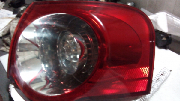 Farolim Stop Dto VOLKSWAGEN PASSAT (3C2) | 05 - 10 (20201646).