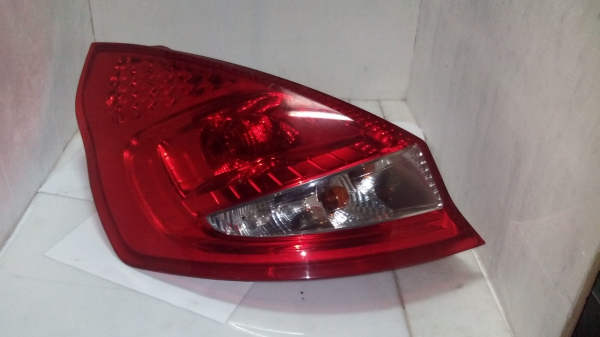 Farolim Stop Esq FORD FIESTA VI | 08 - (20202061).