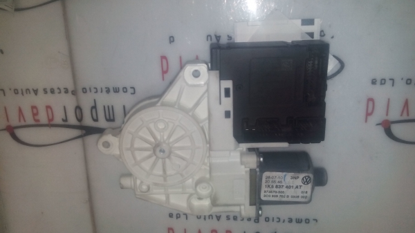 Motor Elevador Frt. Esq. VOLKSWAGEN GOLF VI (5K1) | 08 - 13 (20203035).
