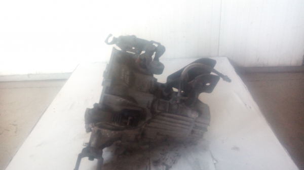 Caixa Velocidades / Kit Embraiagem HYUNDAI ACCENT II (LC) | 00 - 05 (20203057).