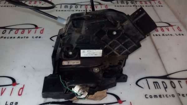 Fecho da Porta Trás Dto MAZDA 3 (BK) | 03 - 09 (20203094).