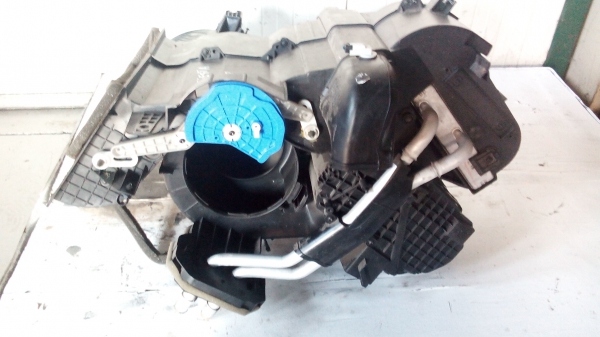 Caixa de choufagem FORD FIESTA VI | 08 - (20203183).