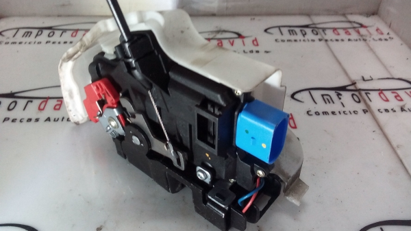 Fecho da Porta Frente Esq VOLKSWAGEN GOLF VI (5K1) | 08 - 13 (20203255).