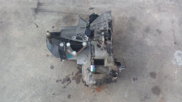 Caixa Velocidades / Kit Embraiagem RENAULT CLIO I (B/C57_, 5/357_) | 90 - 98 (20203637).