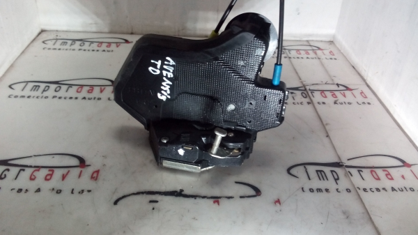 Fecho da Porta Trás Dto TOYOTA AVENSIS (T25_) | 03 - 08 (20203759).