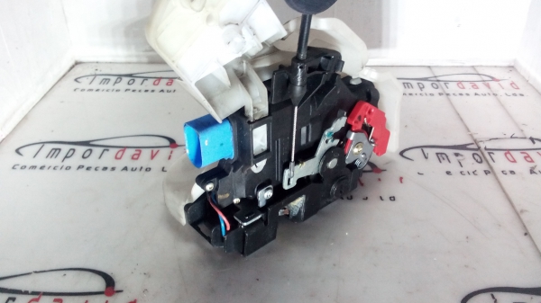 Fecho da Porta Trás Dto VOLKSWAGEN GOLF VI (5K1) | 08 - 13 (20203762).