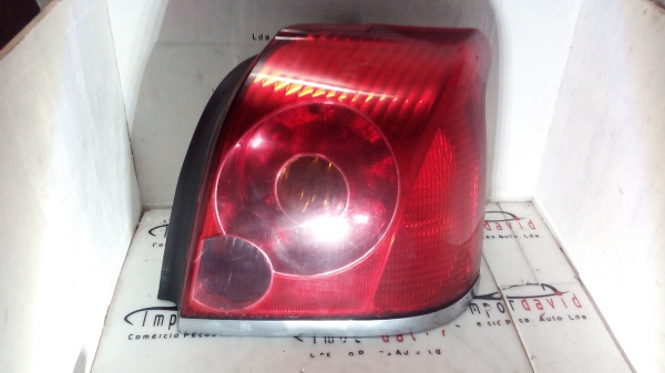 Farolim Stop Dto TOYOTA AVENSIS (T25_) | 03 - 08 (20203767).
