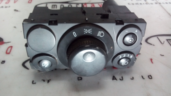 Interruptor de luz ( Tablier) ) OPEL ASTRA H Van | 04 - (20203829).
