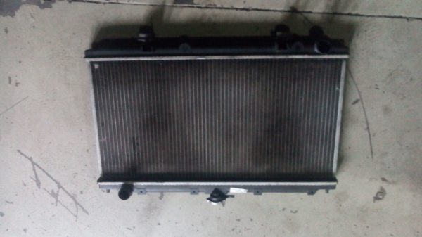 Radiador da água NISSAN PRIMERA (P11) | 96 - 01 (20204084).