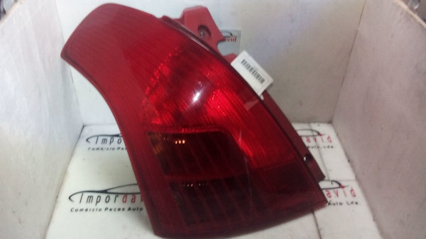 Farolim Stop Esq SUZUKI SWIFT III (MZ, EZ) | 05 - (20204194).