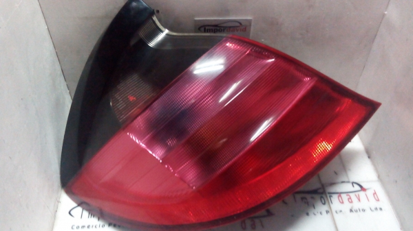 Farolim Stop Esq MERCEDES-BENZ C-CLASS Coupé (CL203) | 01 - 11 (20204298).