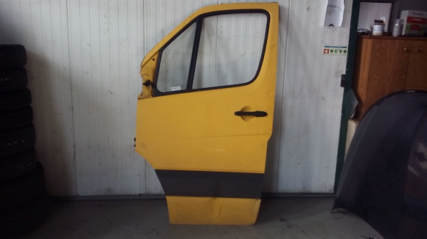Porta Frente Esq MERCEDES-BENZ SPRINTER 3,5-t Caixa (906) | 06 - (20204397).