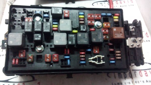 Caixa dos Fusíveis OPEL INSIGNIA | 08 - (20204703).