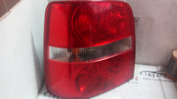 Farolim Stop Esq VOLKSWAGEN TOURAN (1T1, 1T2) | 03 - 10 (20205446).
