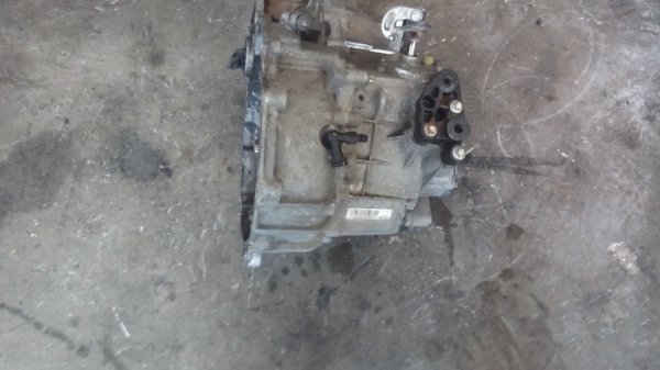 Caixa Velocidades / Kit Embraiagem OPEL ASTRA H | 04 - (20205762).