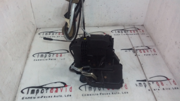 Fecho da Porta Frente Dto MERCEDES-BENZ C-CLASS Coupé (CL203) | 01 - 11 (20206407).