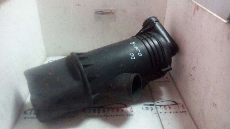 Caixa de filtro ar FIAT PUNTO (188) | 99 - (20206582).