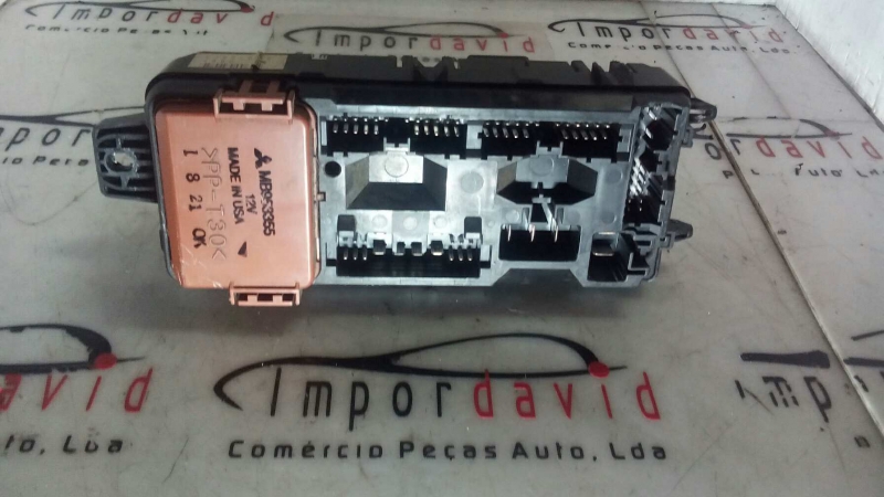 Caixa dos Fusíveis MITSUBISHI CARISMA (DA_) | 95 - 06 (20206644).