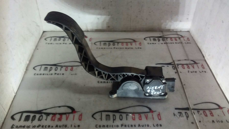 Pedal Electrico HYUNDAI ACCENT três volumes (LC) | 99 - 05 (20206722).