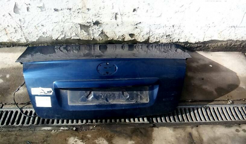 Tampa da Mala TOYOTA AVENSIS (T25_) | 03 - 08 (20206879).