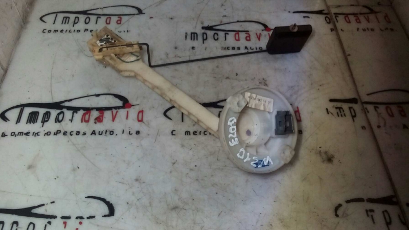 Boia do Combustível MERCEDES-BENZ E-CLASS (W210) | 95 - 02 (20207146).