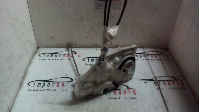 Fecho da Porta Frente Dto SUZUKI SWIFT III (MZ, EZ) | 05 - (20207197).