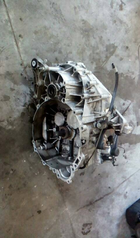 Caixa Velocidades / Kit Embraiagem FORD FOCUS três volumes (DFW) | 99 - 05 (20207210).