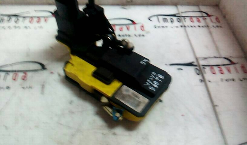 Fecho da Porta Trás Esq VOLVO S60 | 00 - 10 (20207410).