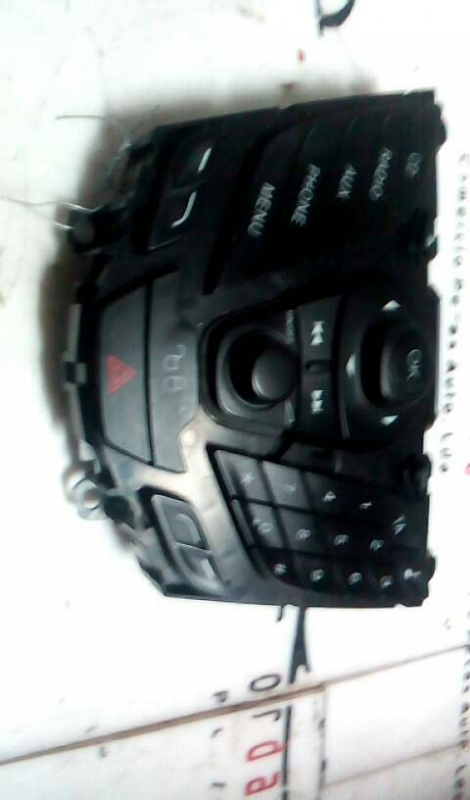 PAINEL RADIO FORD FIESTA VI | 08 - (20207496).
