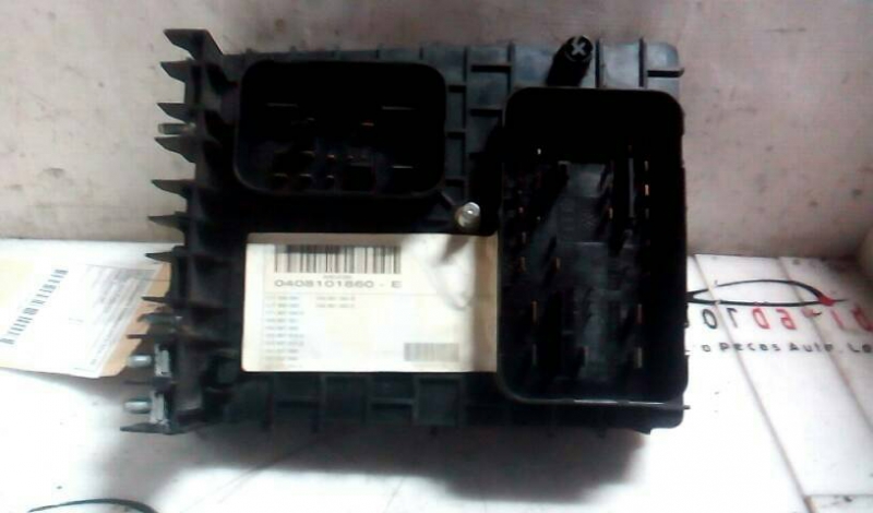 Caixa dos Fusíveis VOLKSWAGEN TOURAN (1T1, 1T2) | 03 - 10 (20207855).