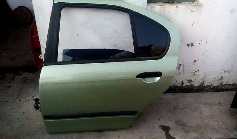 Porta Trás Esq NISSAN PRIMERA (P11) | 96 - 01 (20207912).