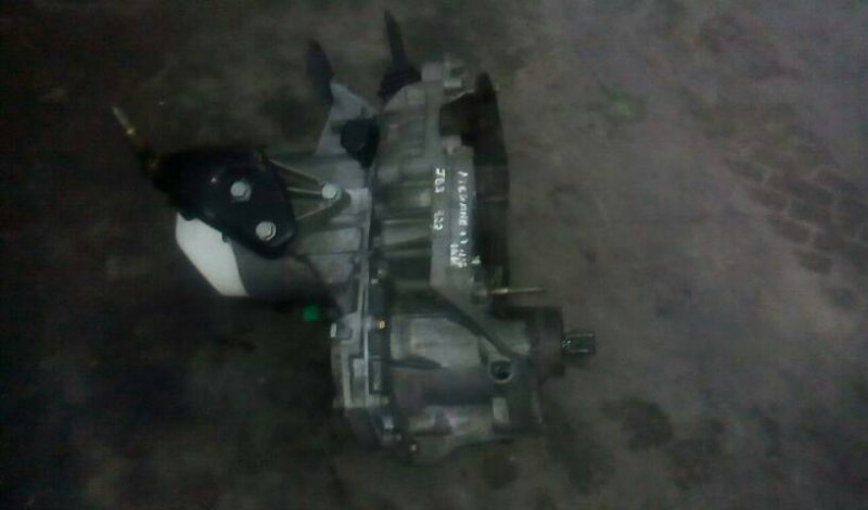 Caixa Velocidades / Kit Embraiagem RENAULT MEGANE I (BA0/1_) | 95 - 03 (20208077).