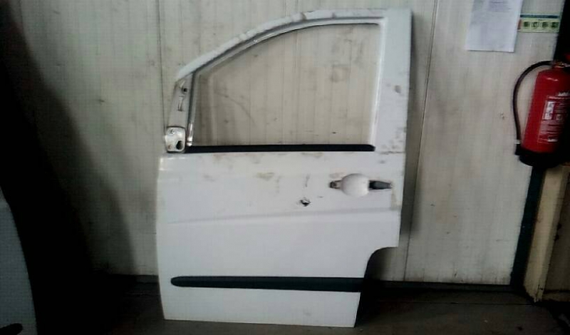 Porta Frente Esq MERCEDES-BENZ VITO / MIXTO Caixa (W639) | 03 - (20208354).