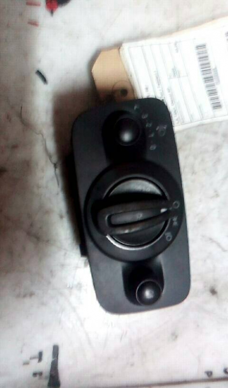 Interruptor de luz ( Tablier) ) FORD FIESTA VI | 08 - (20208688).