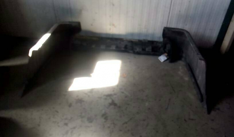 Para Choques de Trás MERCEDES-BENZ VITO / MIXTO Caixa (W639) | 03 - (20209120).