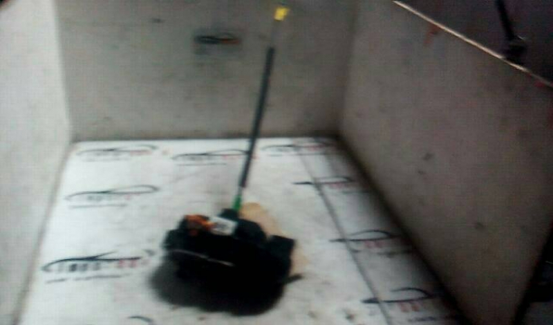 Fecho da Porta Trás Esq CHEVROLET CRUZE Hatchback (J305) | 11 - (20209534).