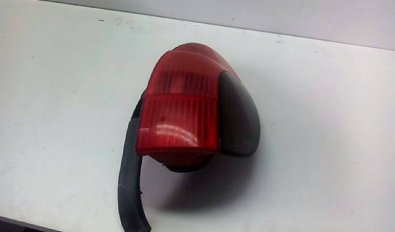 Farolim Stop Dto PEUGEOT 306 (7B, N3, N5) | 93 - 01 (20209989).